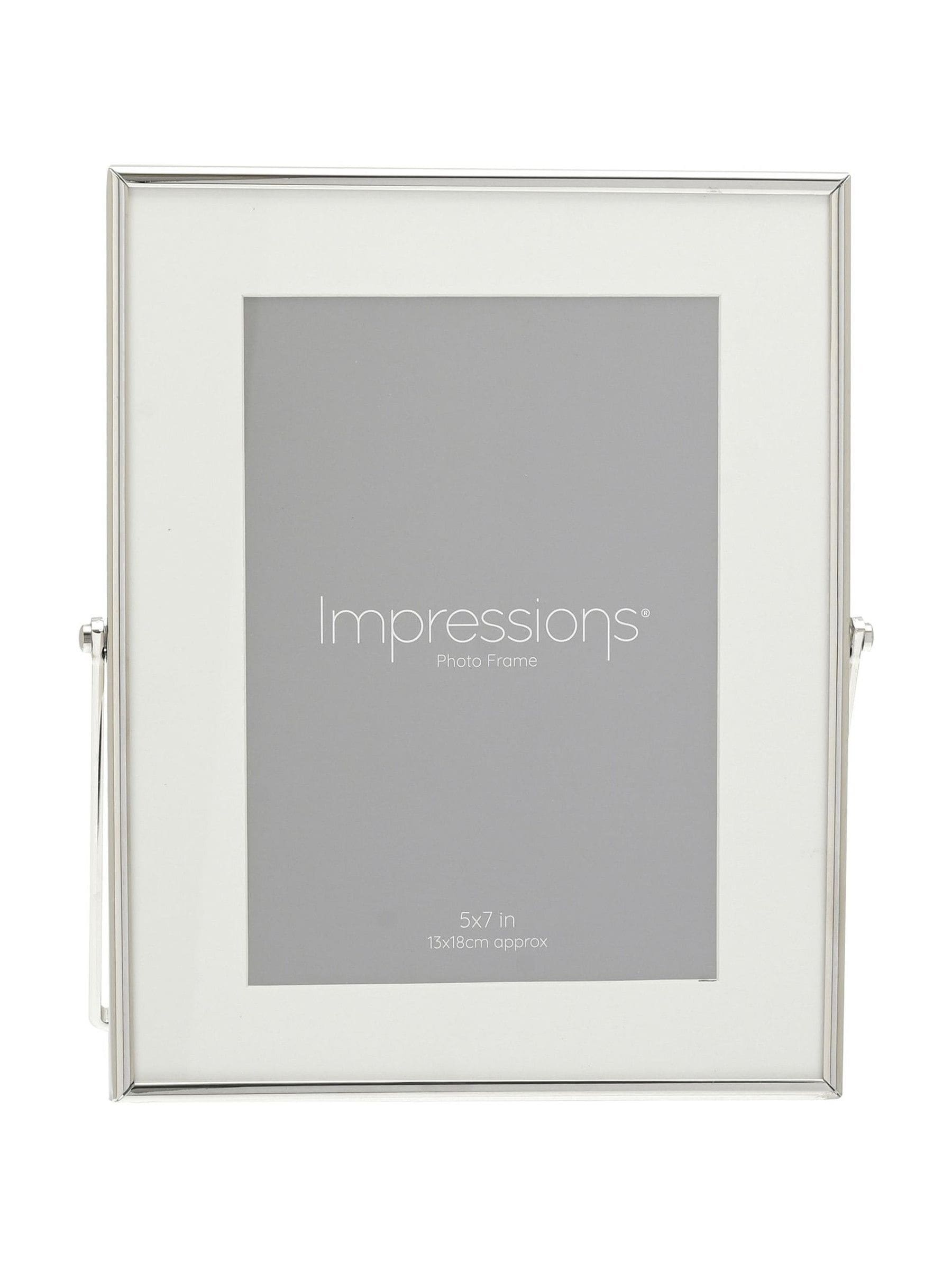 Widdop silver photo frame 5x7 inch white border - British product