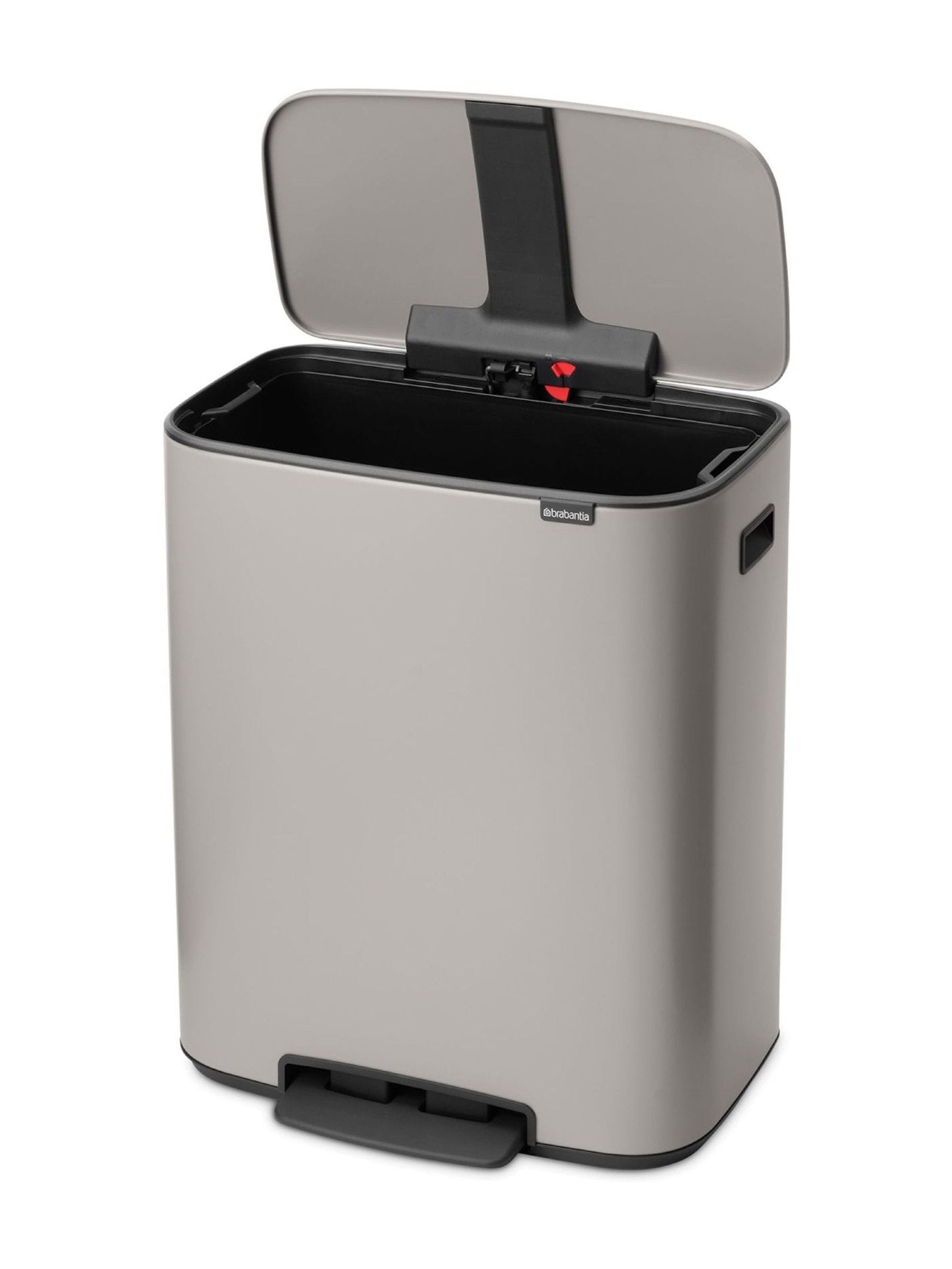 Brabantia soft grey Bo pedal bin 60L, UK version