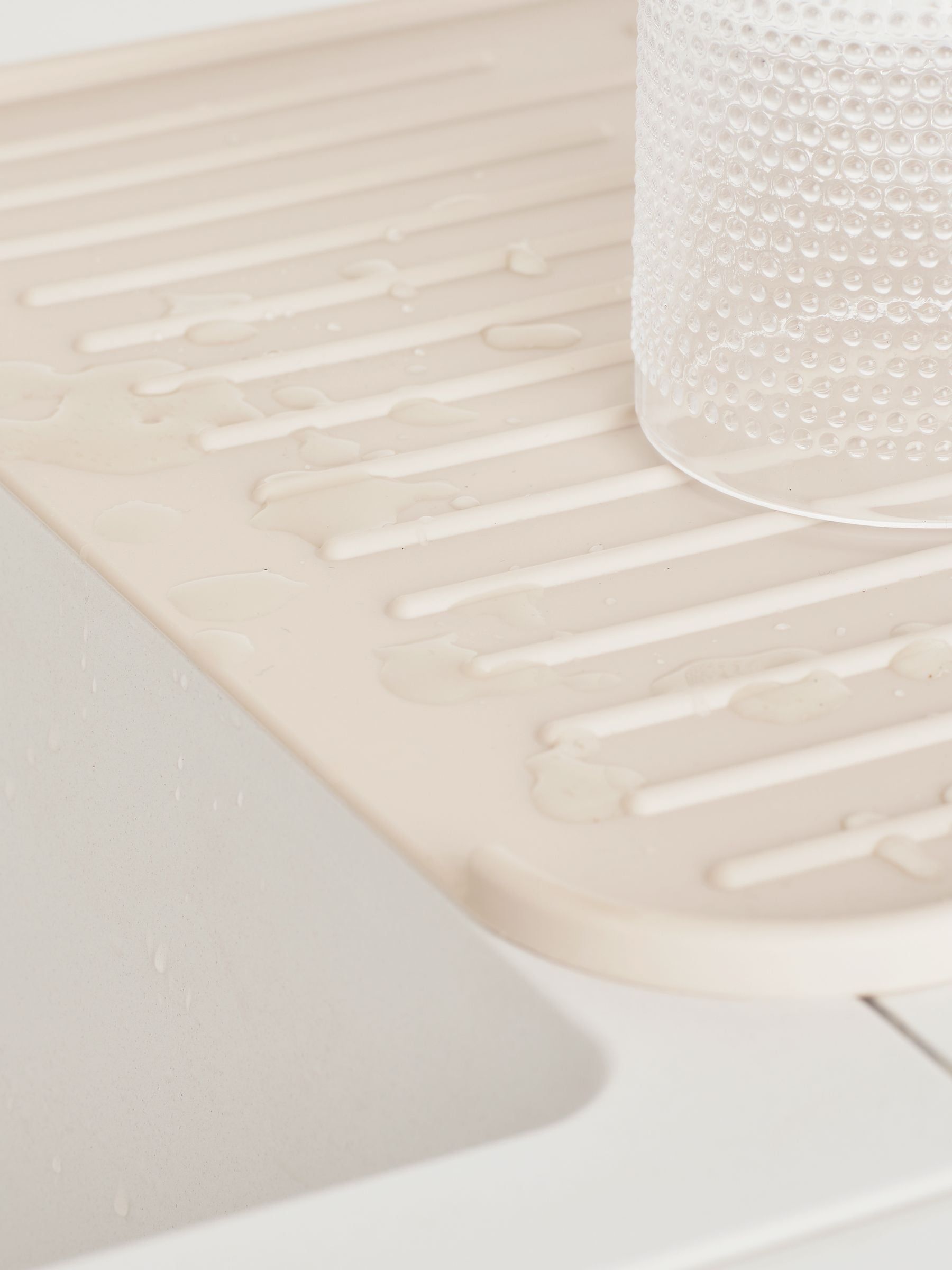 Brabantia soft beige silicone dish drying mat, UK version