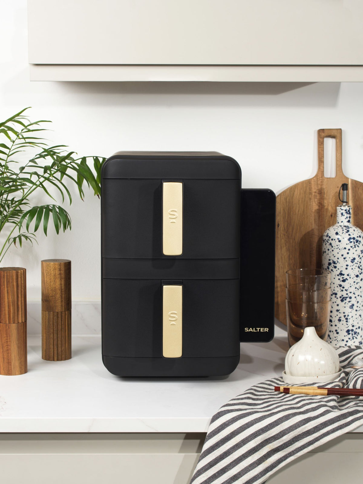 Salter Black Alchemy stackable air fryer 9L (British brand)
