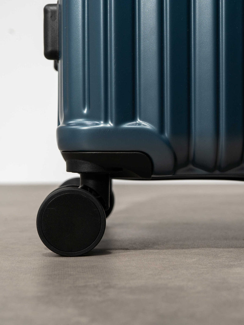 Rock Luggage Blue Rock Luna Medium Suitcase