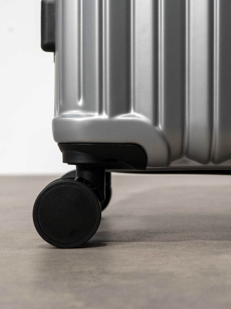 Rock Luggage Silver Rock Luna Medium Suitcase