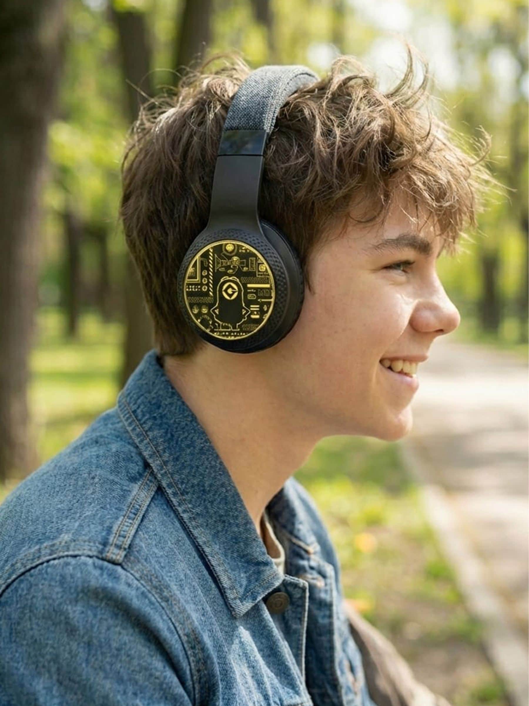 Minions light-up Bluetooth headphones, imported from the UK