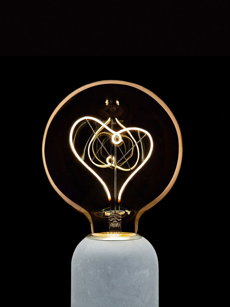 Oliver Bonas heart LED light bulb E27 (British brand)