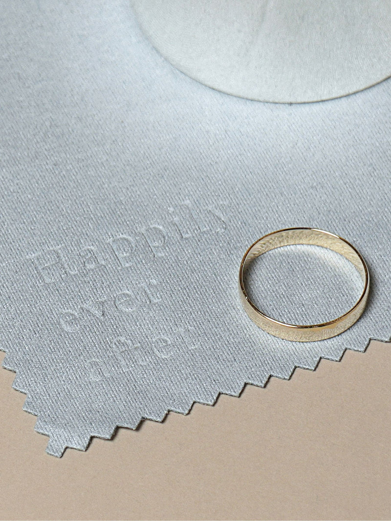 Widdop silverplated ring box with heart detail - British product