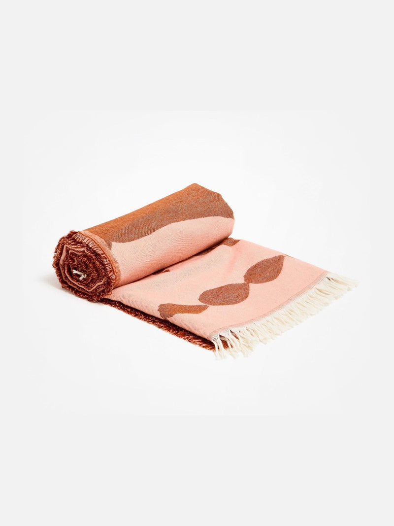 Oliver Bonas pink jacquard horse throw polyester, UK version