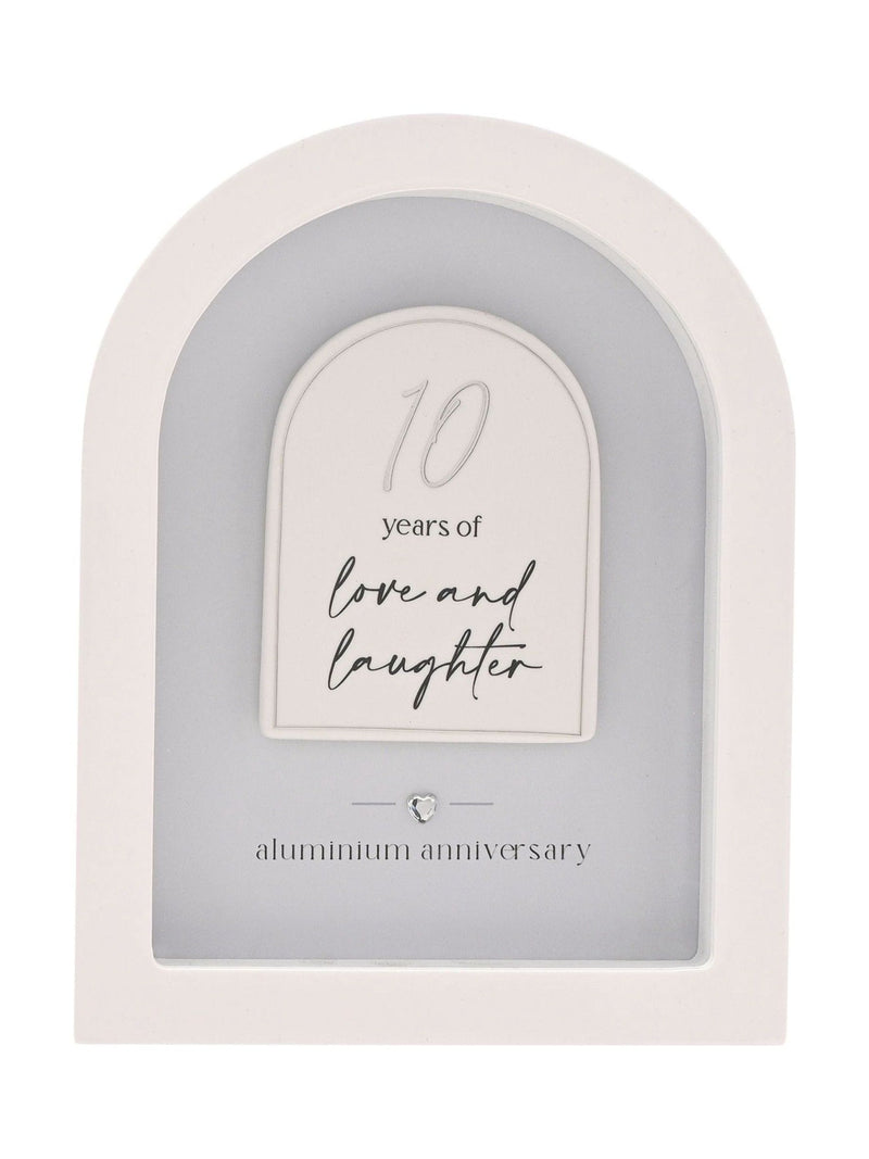 Widdop white arch plaque ornament 18cm, imported from the UK