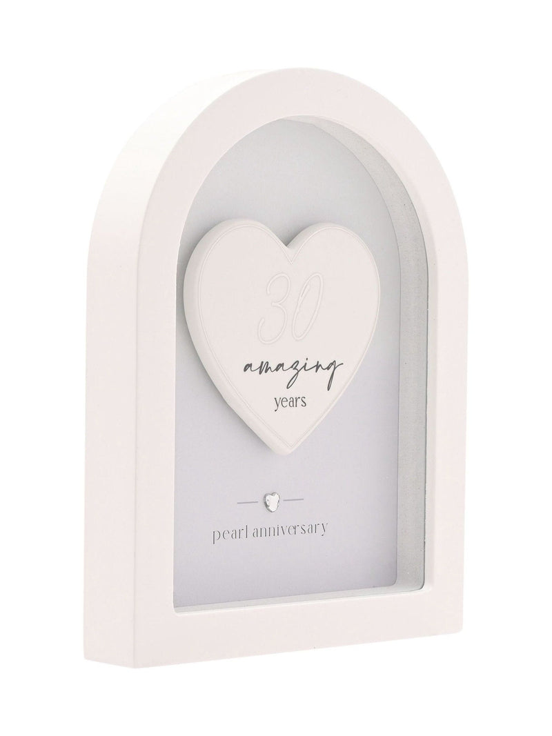 Widdop white arch plaque ornament 18cm, imported from the UK