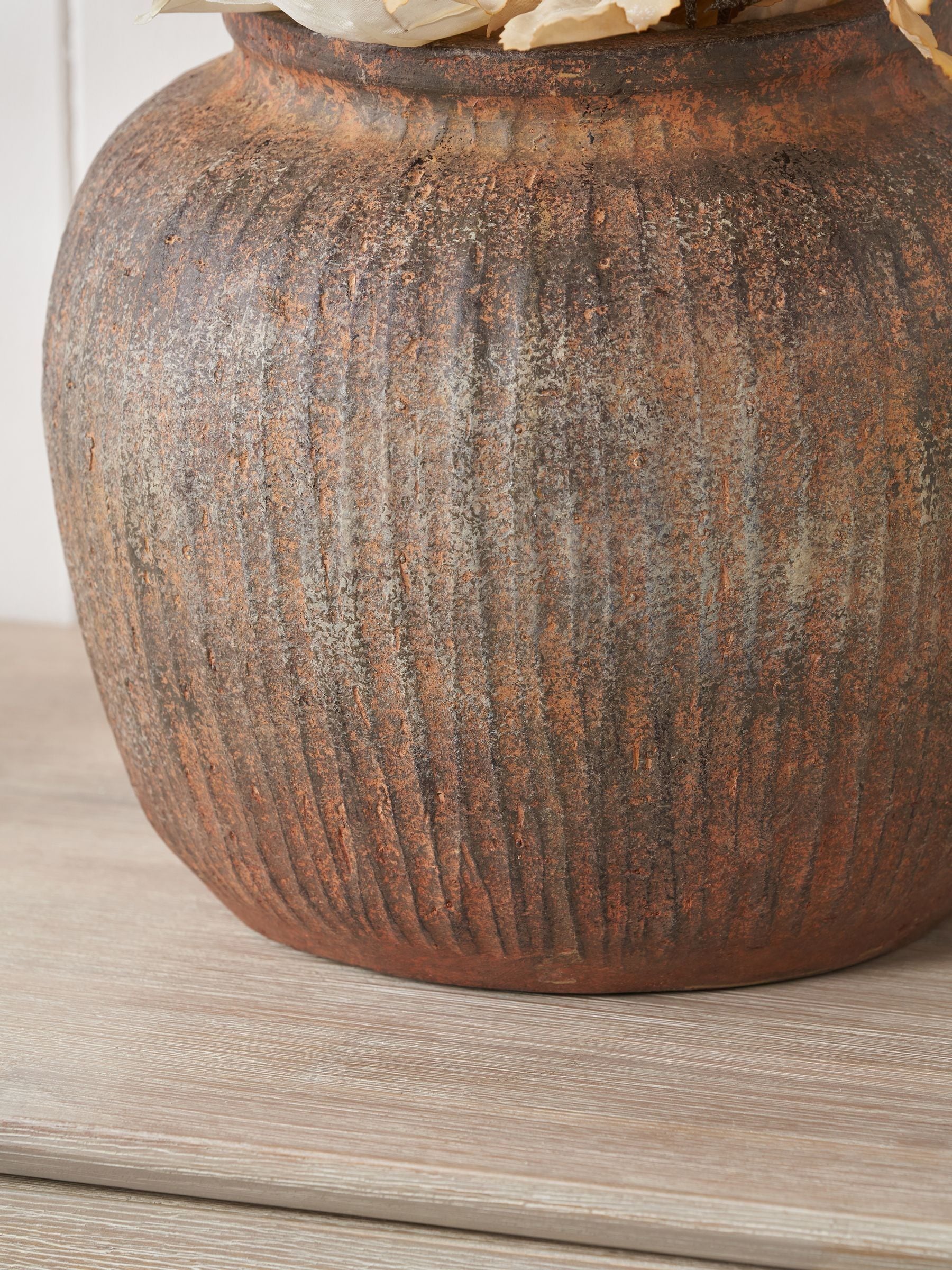Pacific brown fibrestone decorative vase vertical ribbed 24cm (British brand)