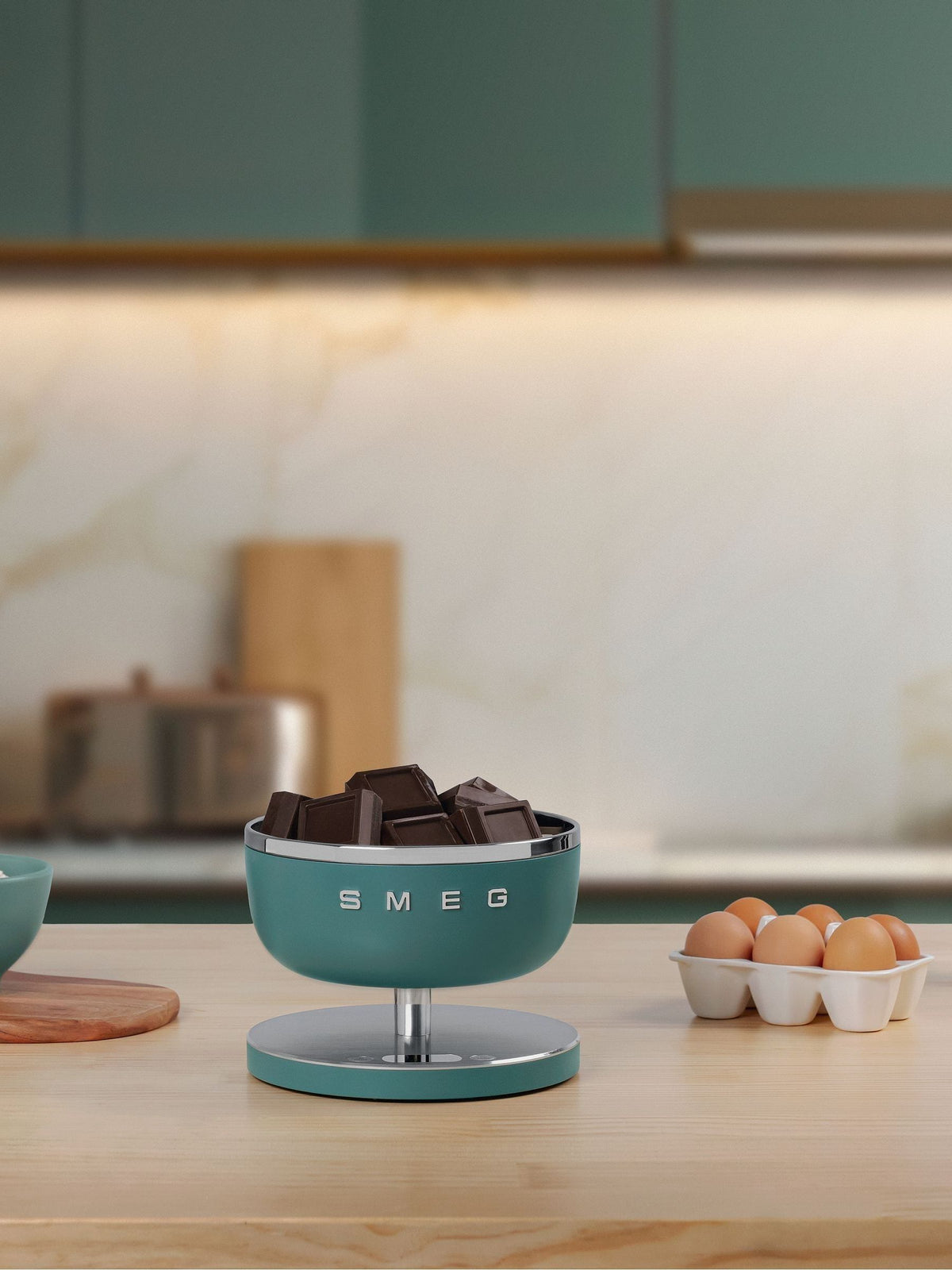 Smeg digital kitchen scale with removable bowl, UK version