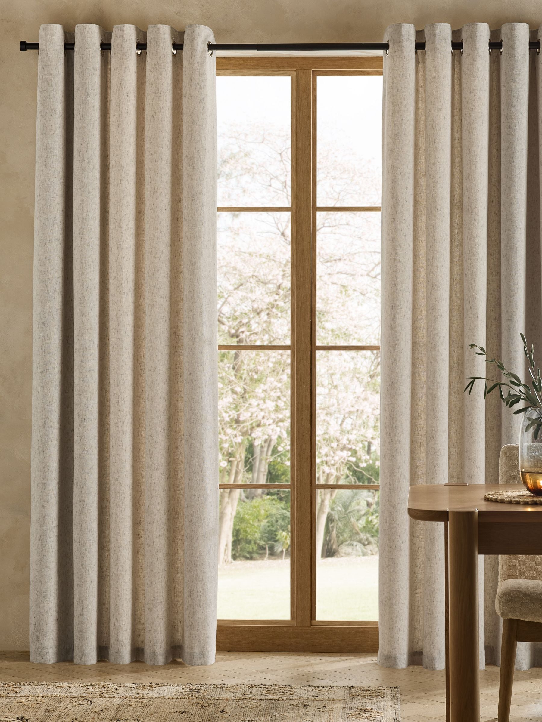 Linen look eyelet curtains with recycled polyester lining - British product