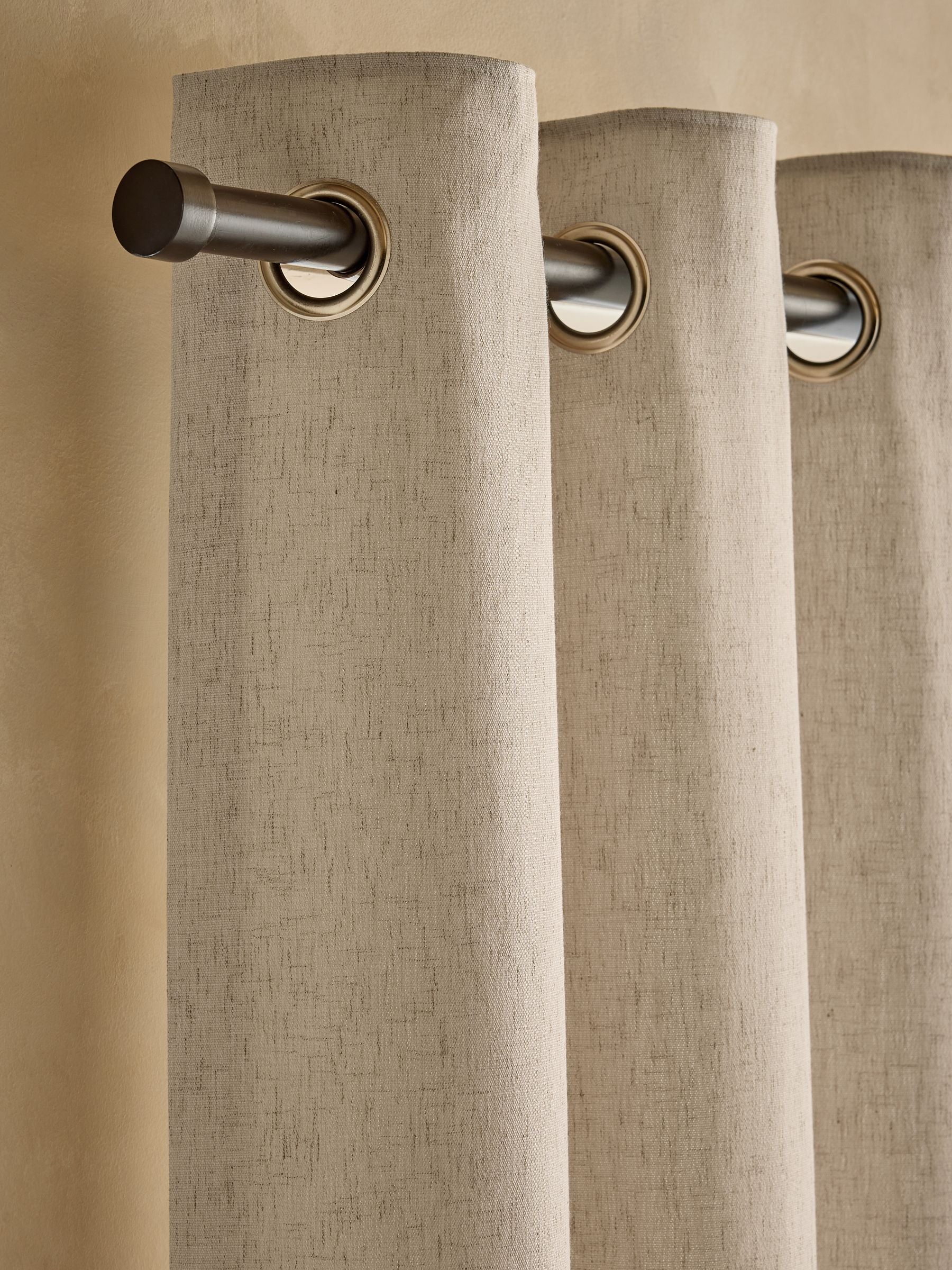 Linen look eyelet curtains with recycled polyester lining - British product