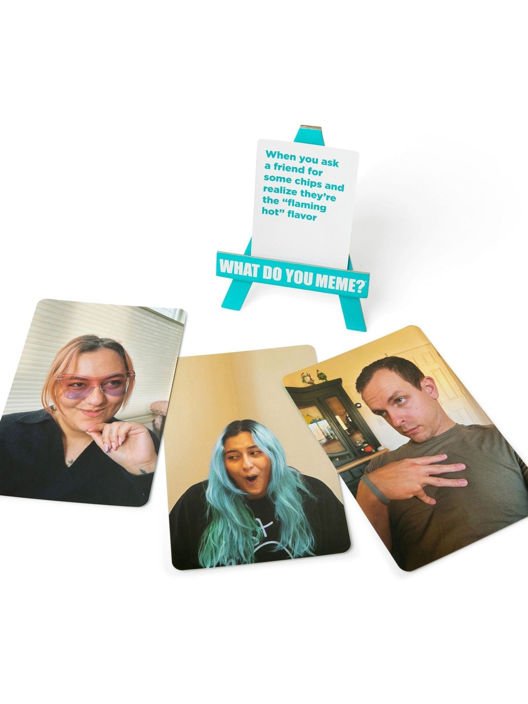 What Do You Meme Family Edition card game (British brand)