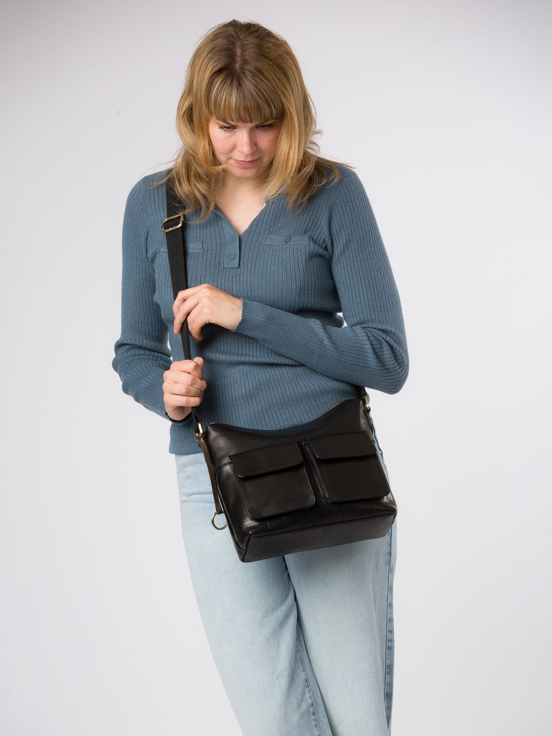 Conkca black Natalie leather shoulder bag - British product