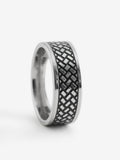 Stainless steel plait ring in silver tone (British brand)