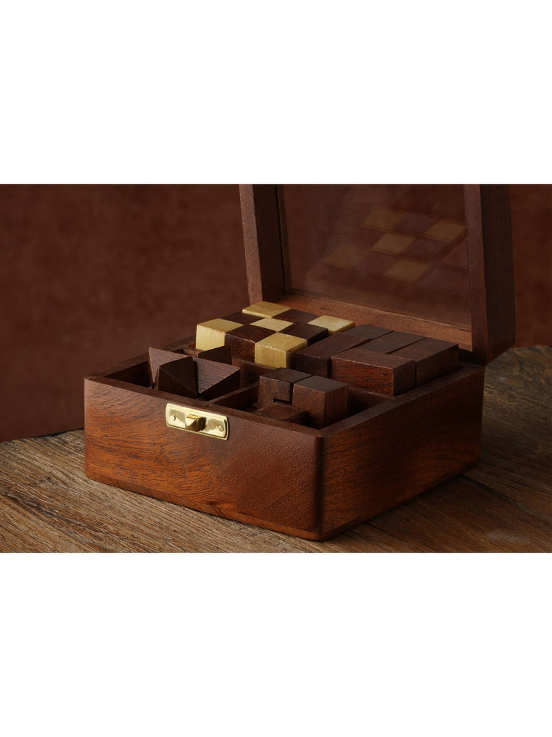 Harvey Makin 4-piece wooden puzzle set in box, UK version