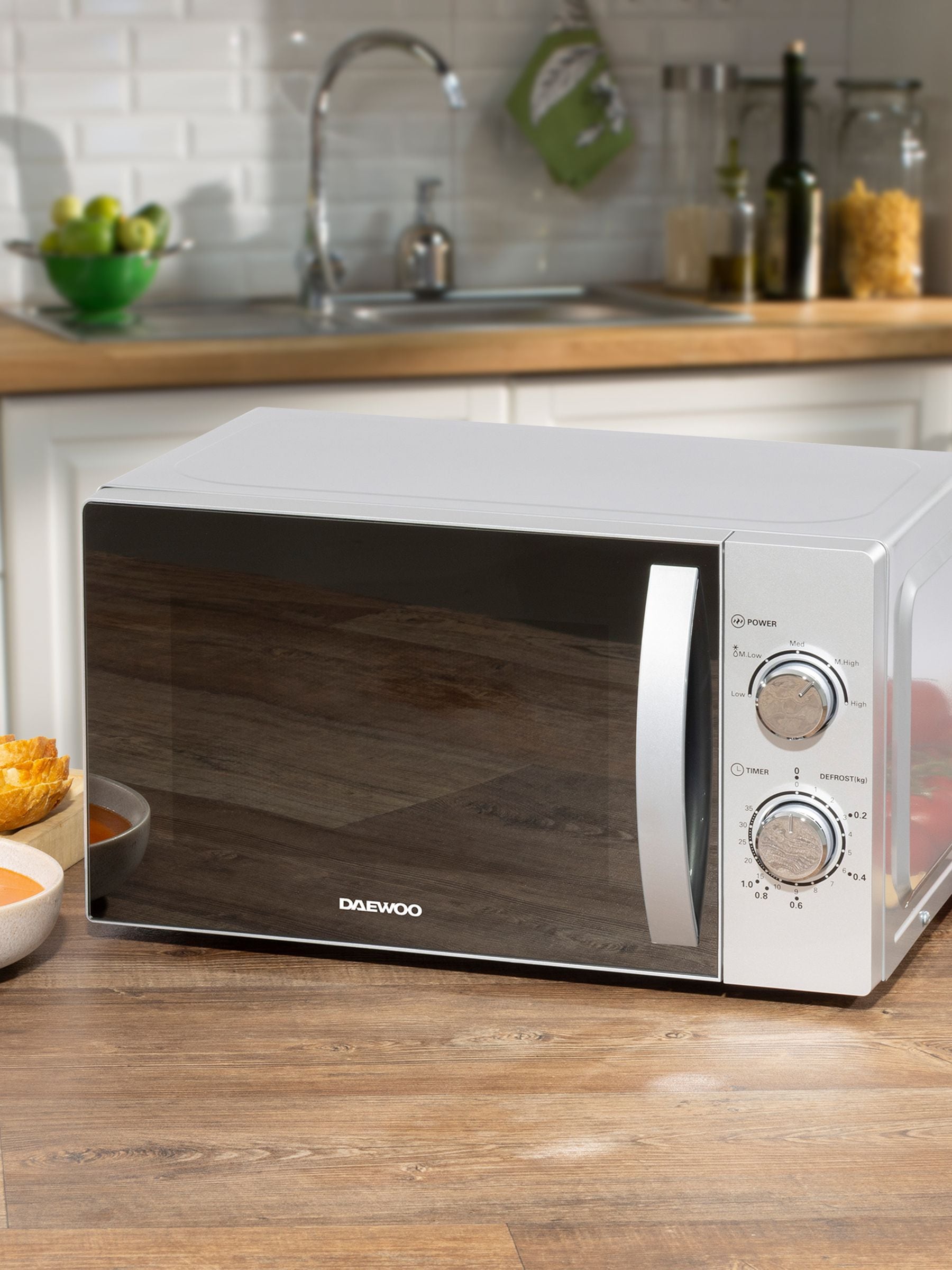 Daewoo mechanical solo microwave 20L (British brand)