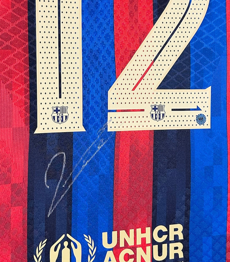 Leipzig Galleries Robert Lewandowski signed Barcelona debut jersey display 102x92cm (British brand)