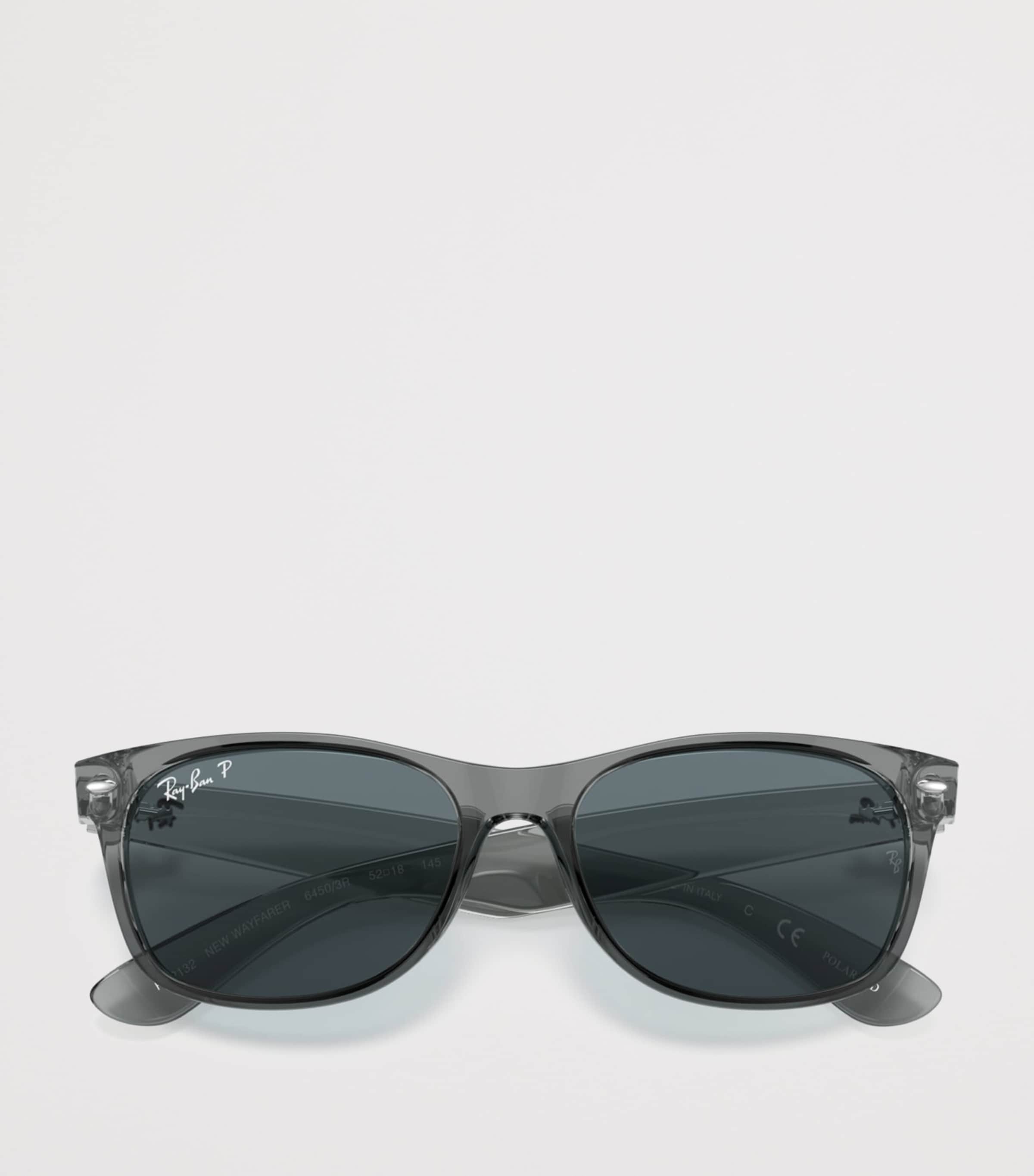 Lunettes de soleil classiques Ray-Ban New Wayfarer modèle 0RB2132 (marque britannique)