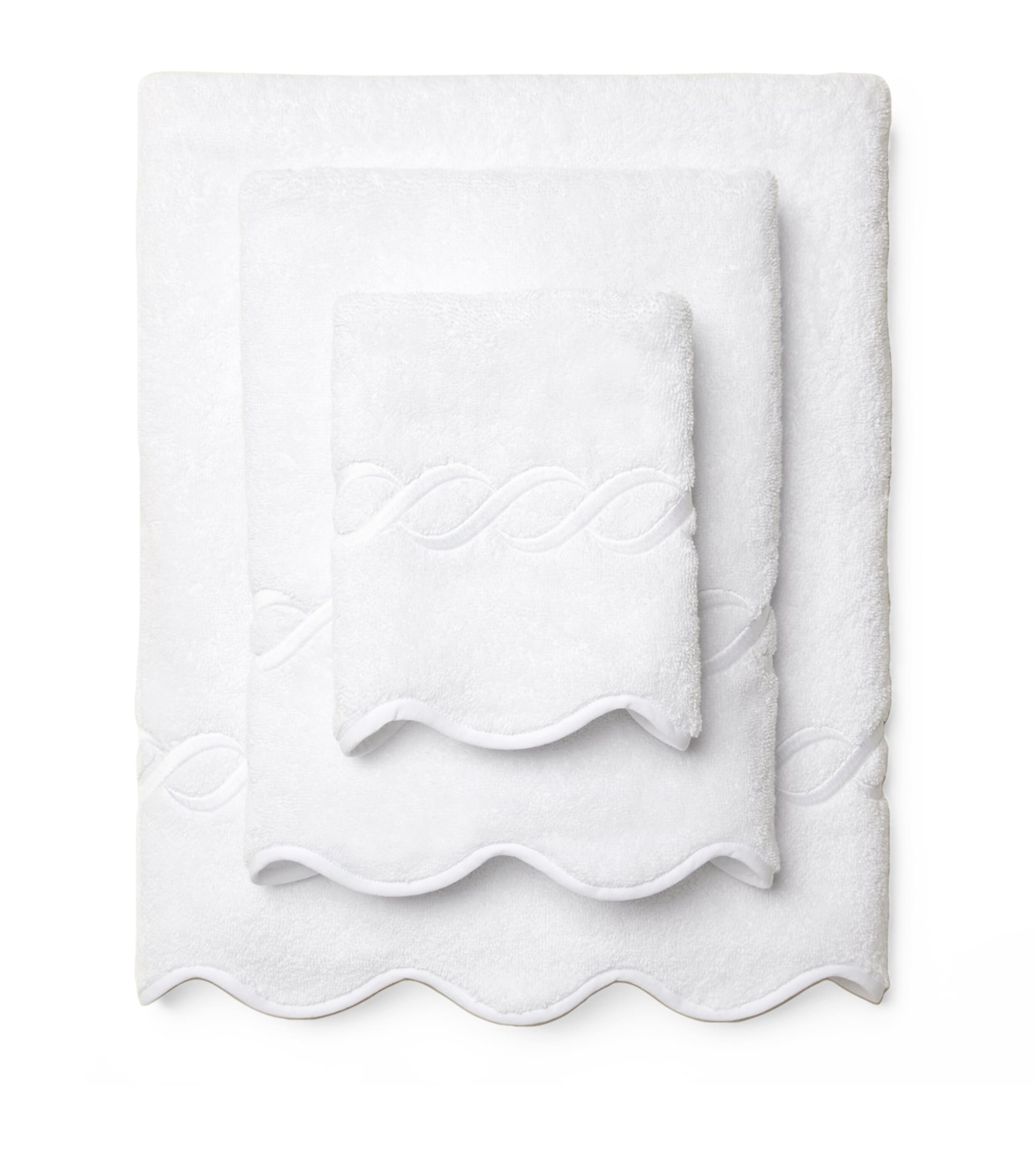 Pratesi Treccia hand towel 50cm x 75cm, imported from the UK