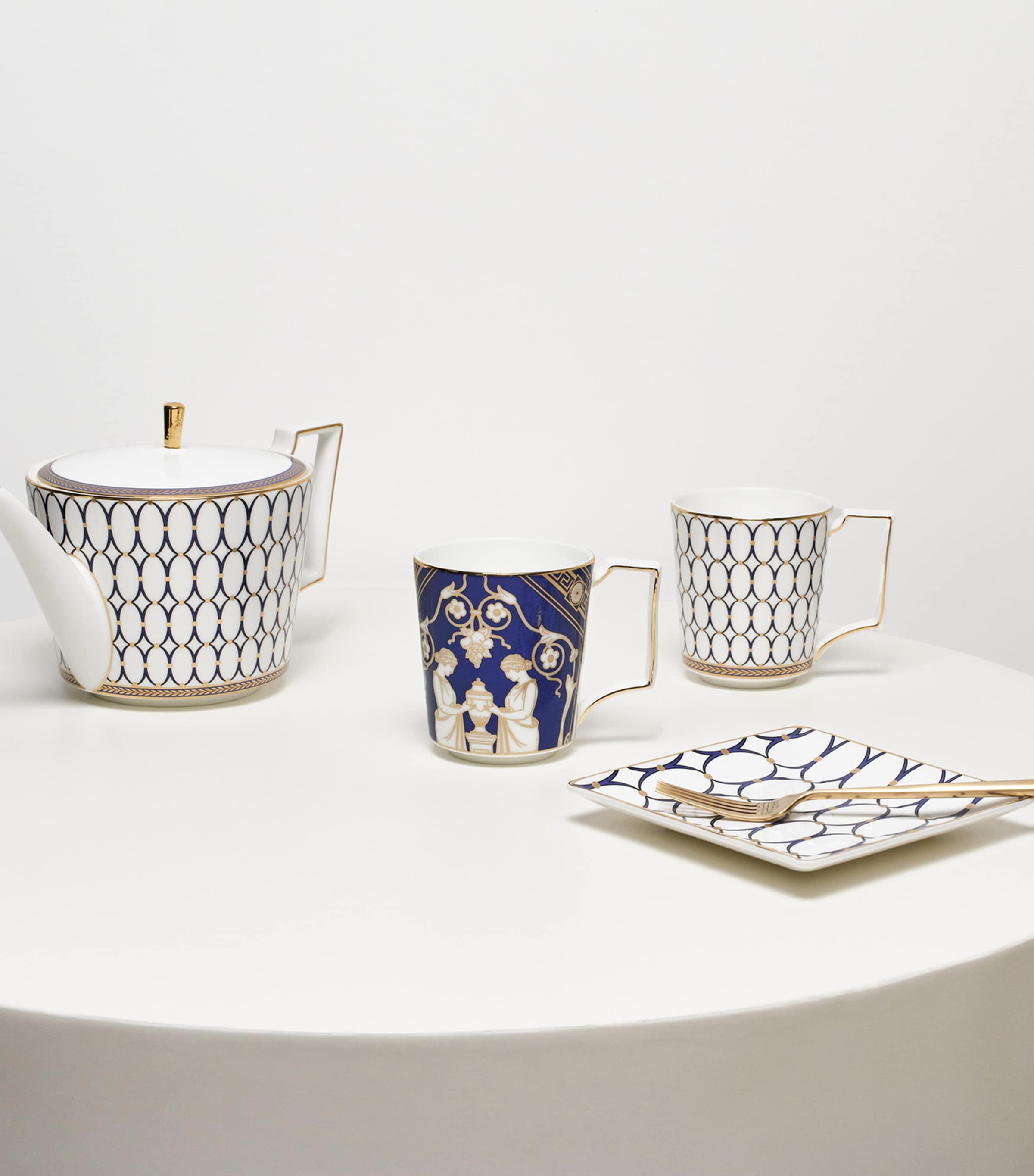 Wedgwood Bone China Renaissance Mug 300ml (British brand)