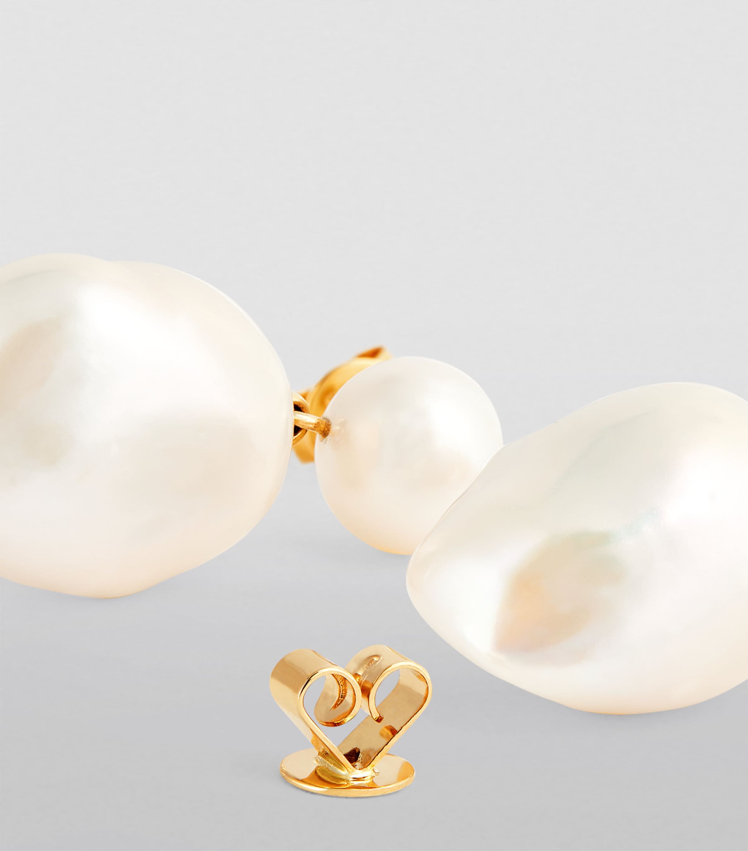 Sophie Bille Brahe Venus Blanc drop earrings with pearls and gold (British brand)