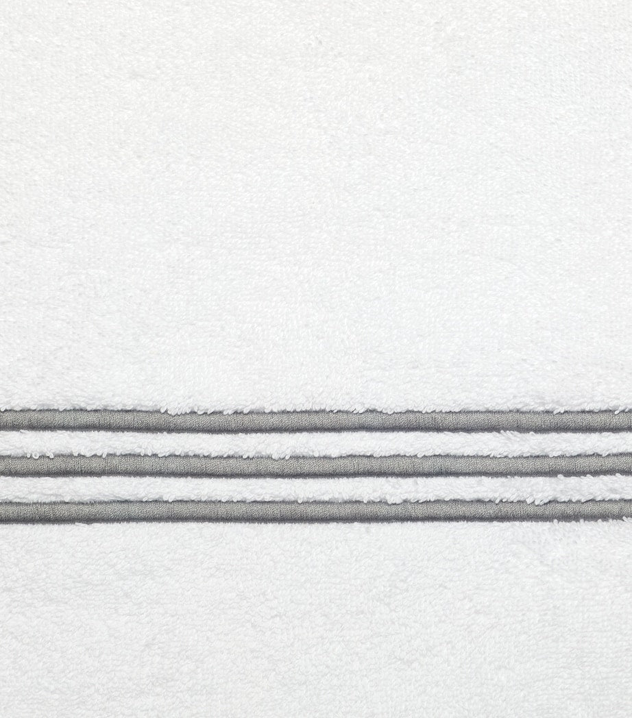 Pratesi Tre Righe bath sheet 100cm x 180cm, imported from the UK