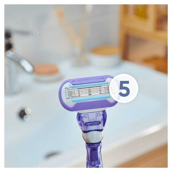 Venus Deluxe Smooth Swirl Razor - 3 Blades