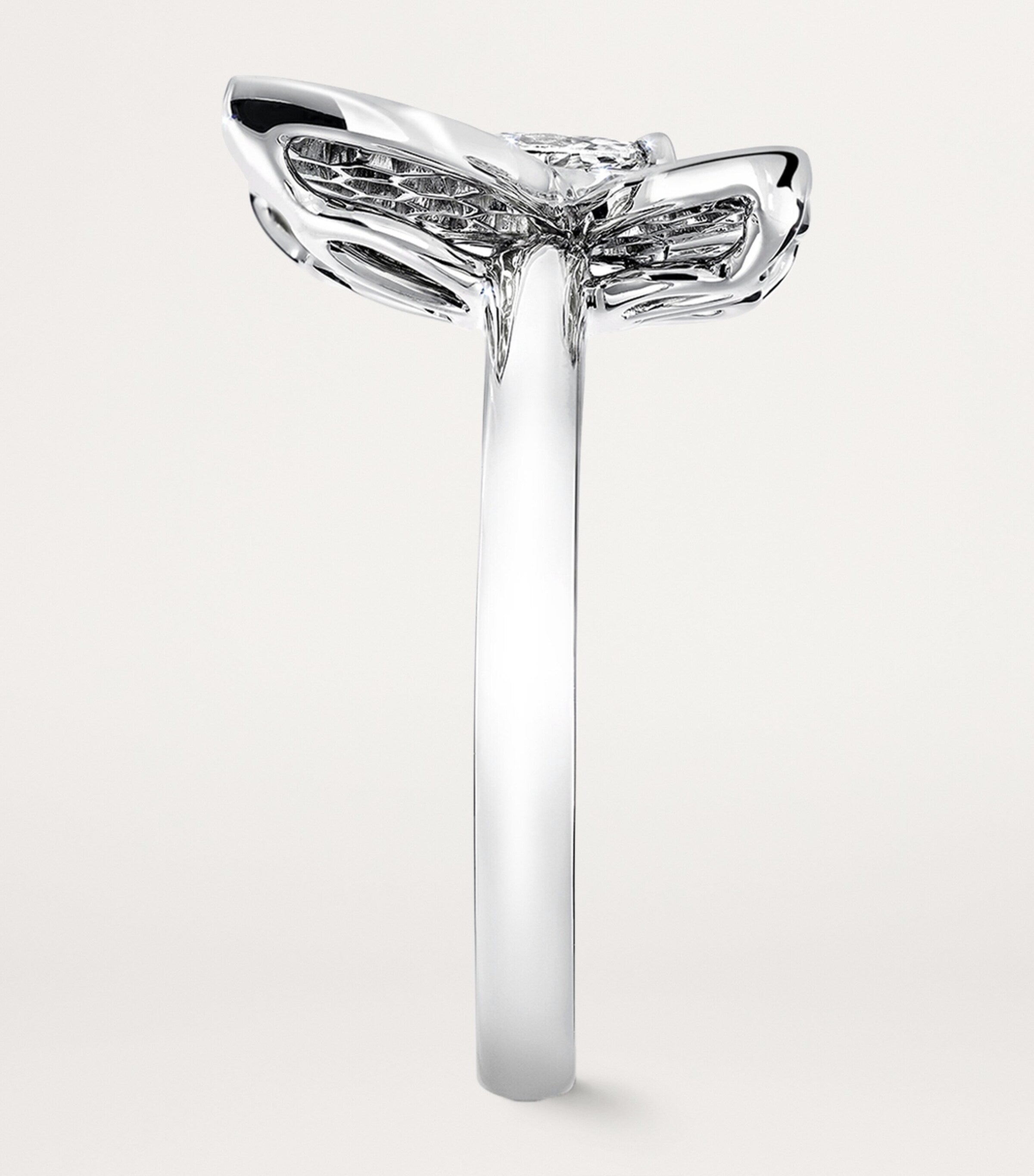 Graff Mini Butterfly diamond ring in white gold, UK version