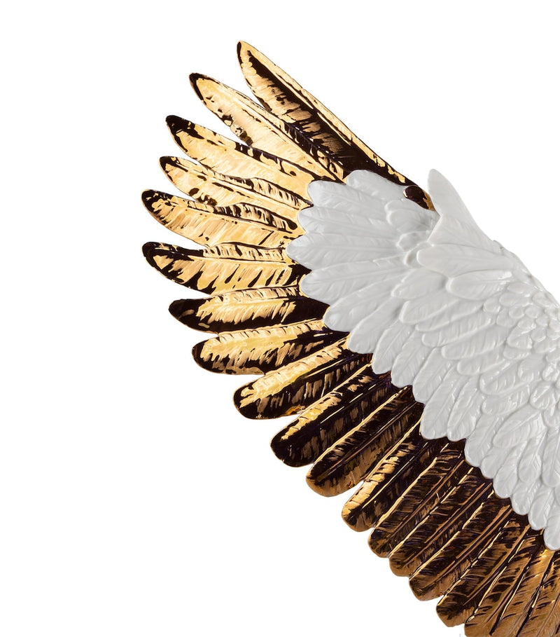 Lladró porcelain freedom eagle figure, approx. 48cm high, UK version