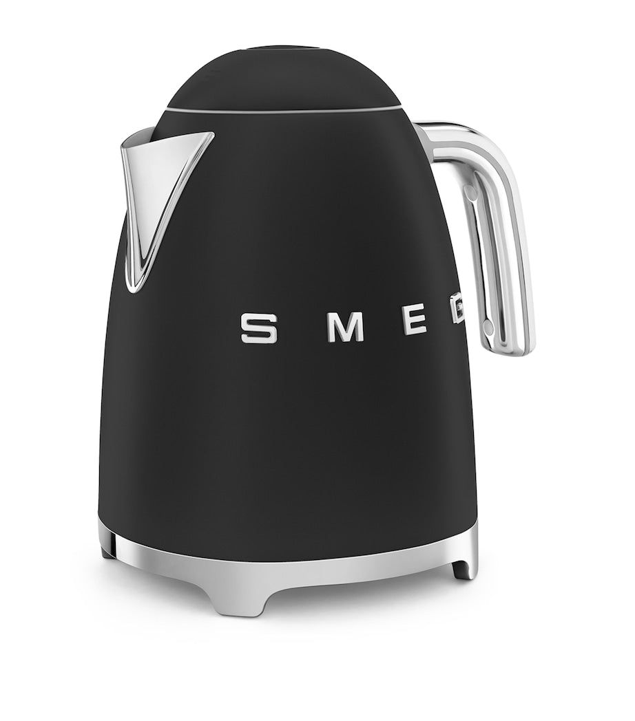 Smeg retro electric kettle with stainless steel details (British brand)