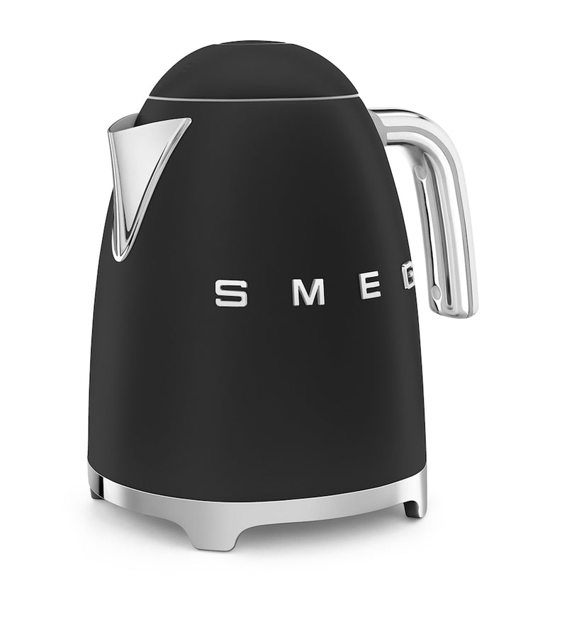 Smeg retro electric kettle with stainless steel details (British brand)