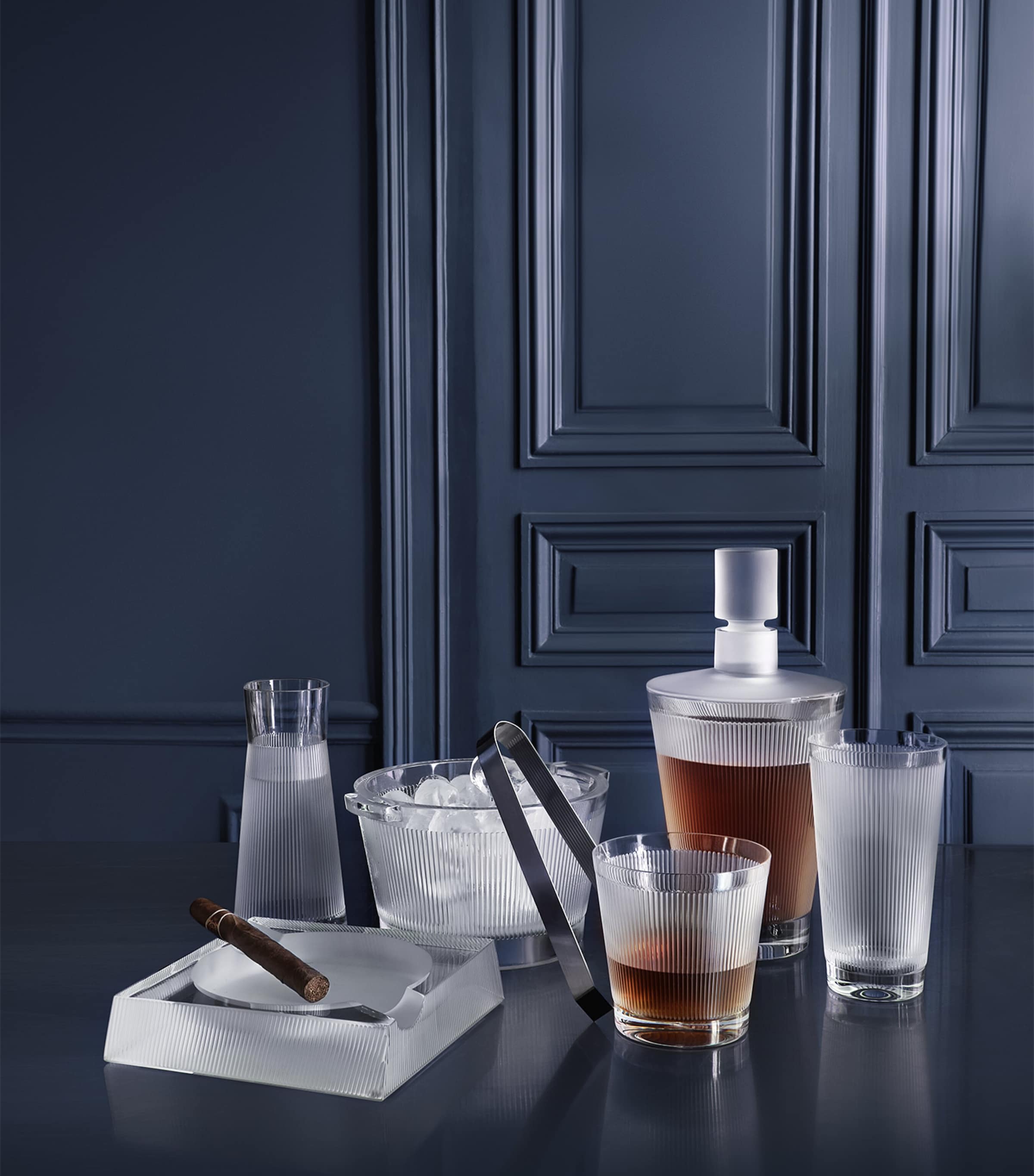 Lalique crystal decanter Wingen 800ml, UK version