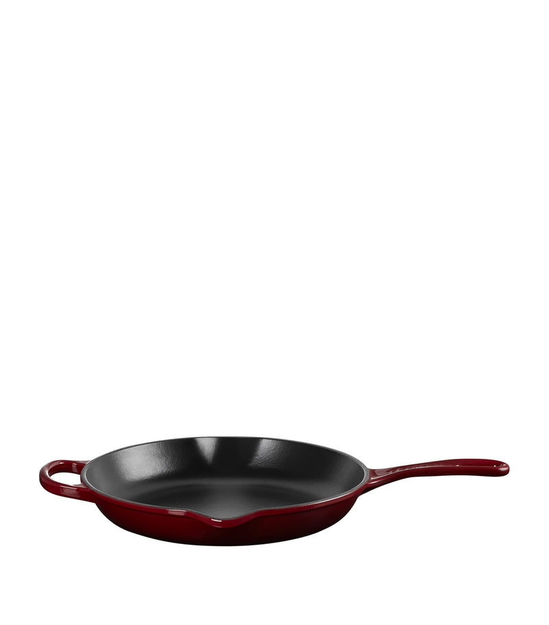 Le Creuset cast iron skillet 23cm, UK version