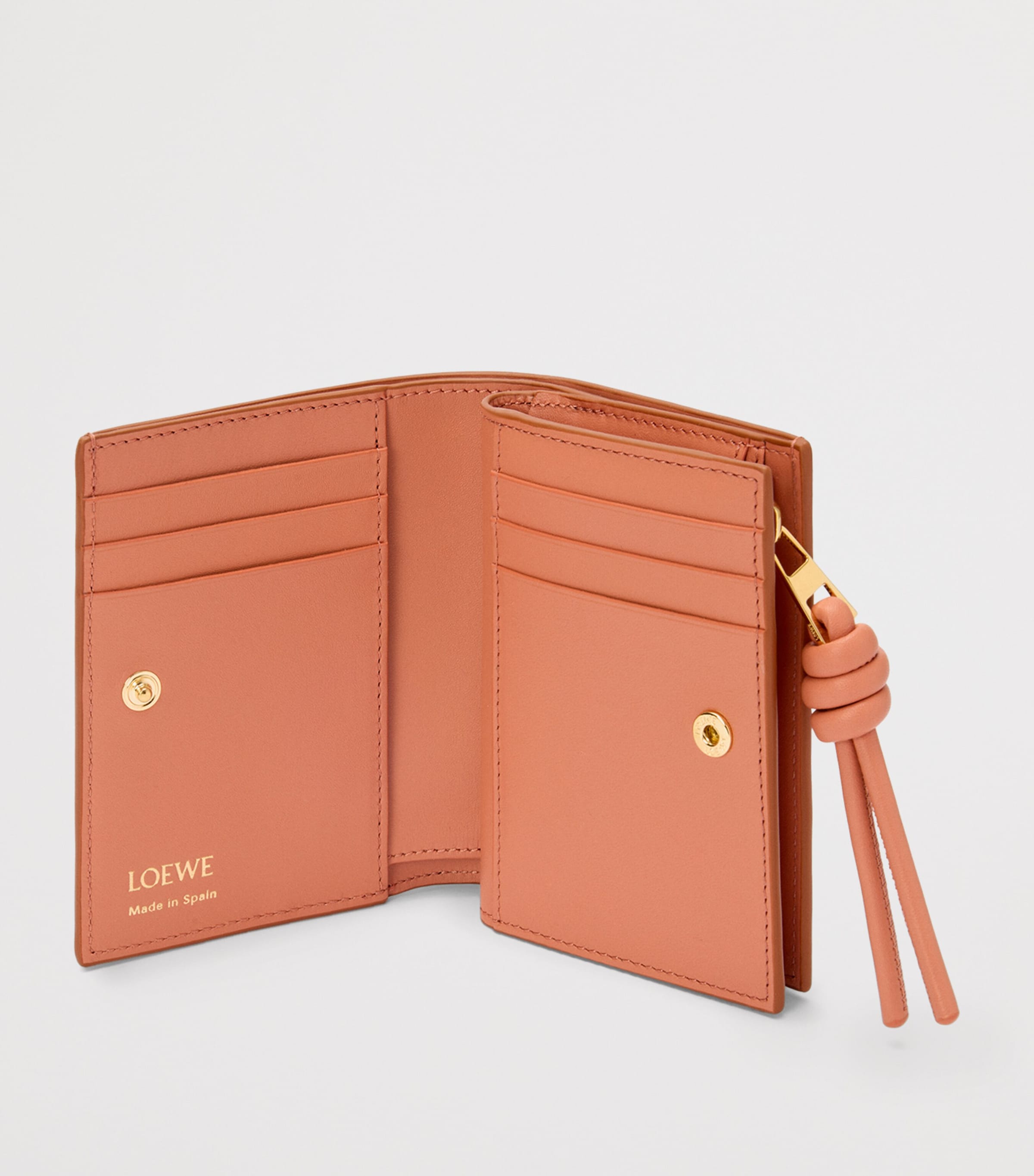 LOEWE Knot Wallet in calfskin leather with two-tone design (British brand)