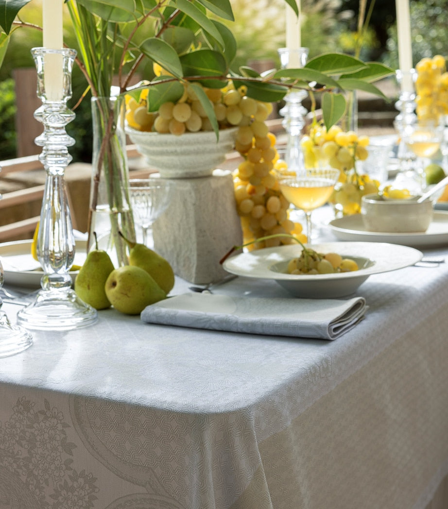 Le Jacquard Français tablecloth Promenade Impériale 175x250cm (British brand)
