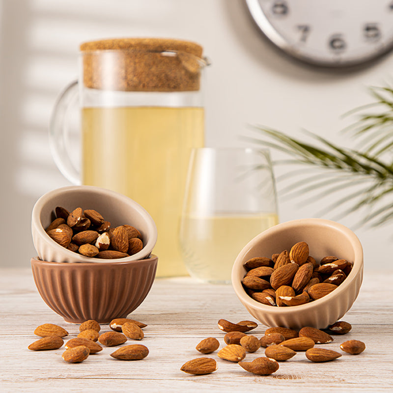 Holland & Barrett whole almonds 800g, UK version