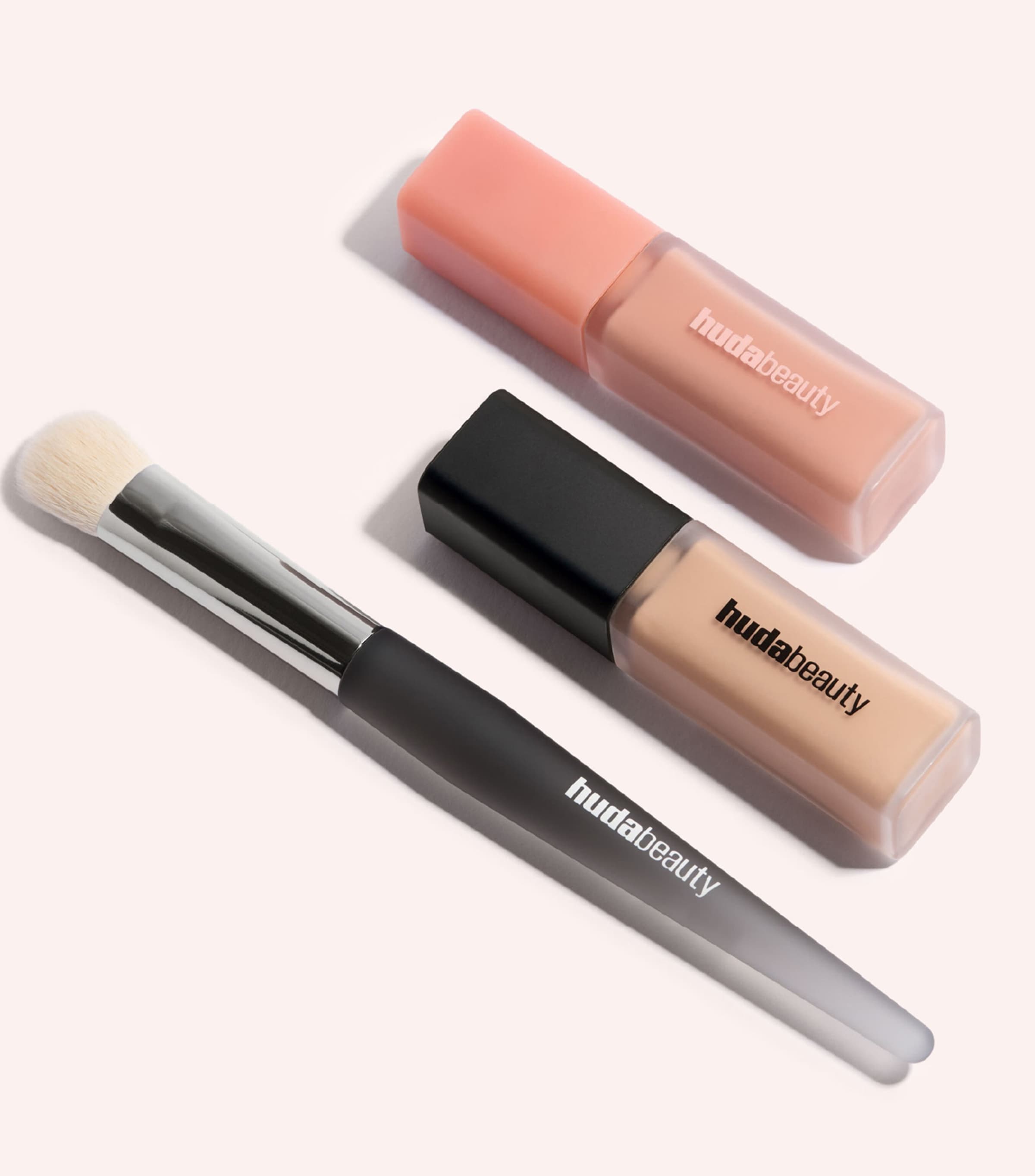 Huda Beauty Undereye Buff Brush, UK version