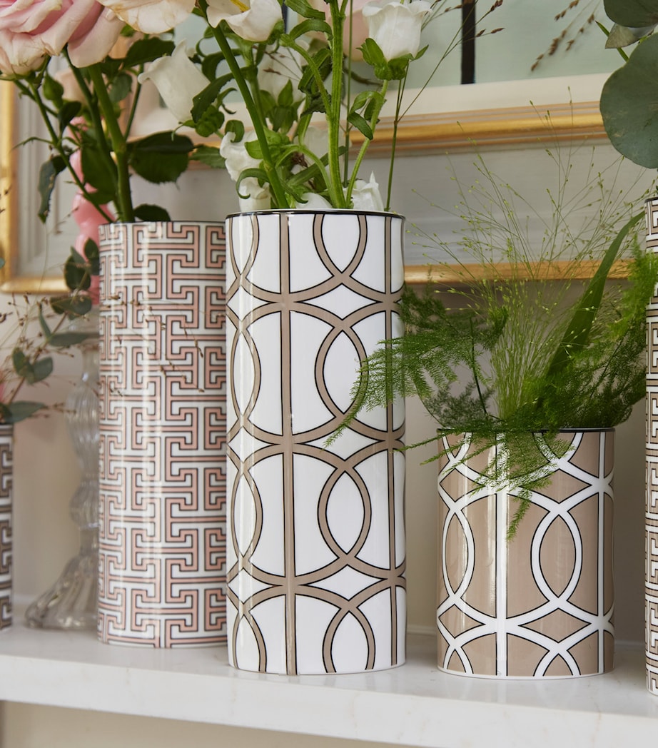 O.W.London Loop Vase 22.5cm, imported from the UK