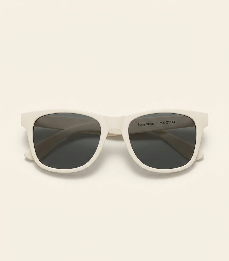 Burberry Knight Square Sunglasses, UK version