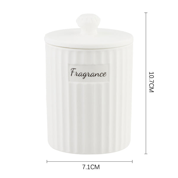 Livingandhome gardenia soy wax candle in ceramic jar - British product