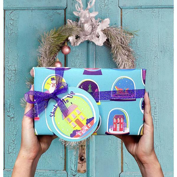 Bomb Cosmetics gift set Shake Me Up Christmas (British brand)