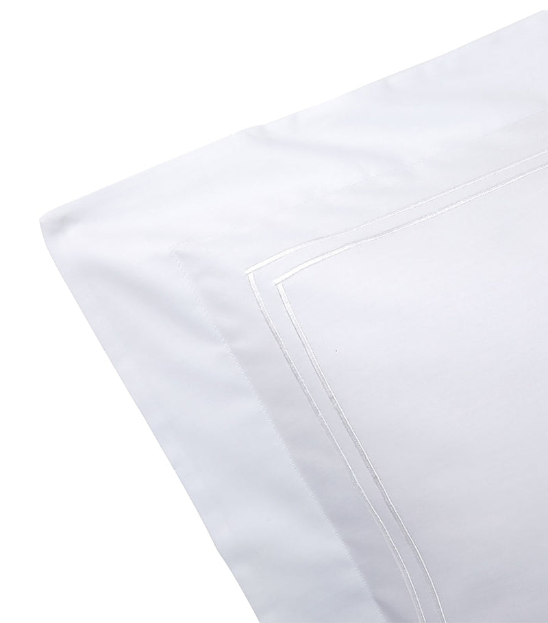 Yves Delorme organic cotton pillowcase 50cm x 75cm (British brand)