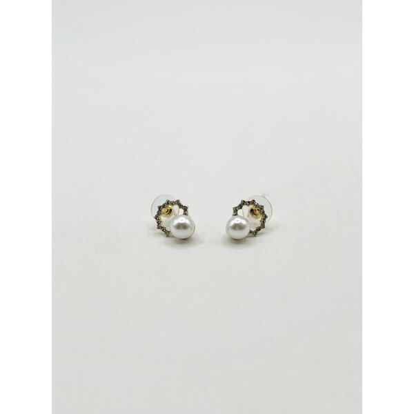 SVNX pearl stud earring on diamante wreath gold - British product