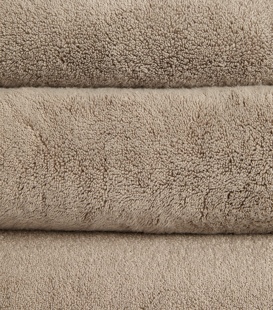 Hamam Olympia face cloth 30cm x 40cm, imported from the UK
