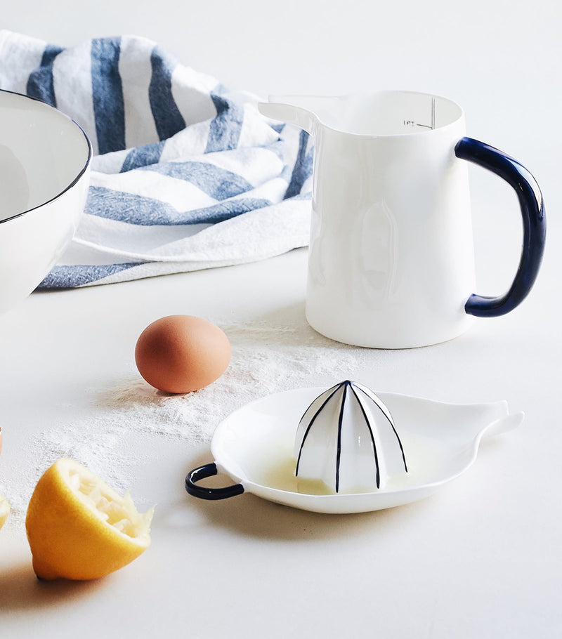 Feldspar fine bone china cobalt juicer - British product