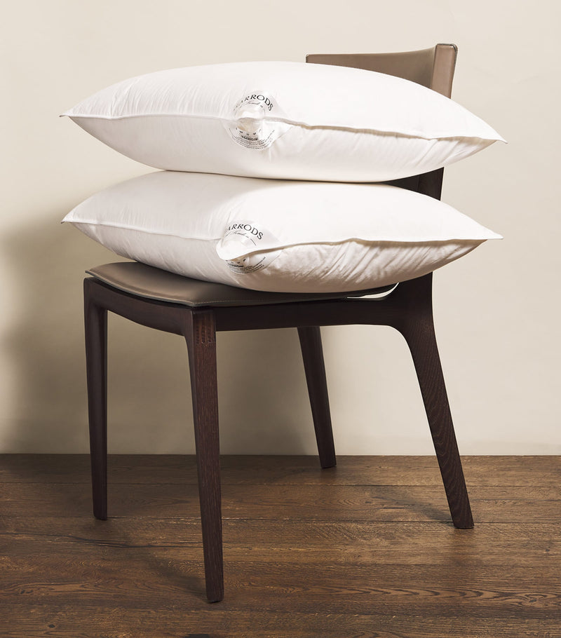 Harrods of London medium/firm goose down pillow 50cm x 75cm - British product