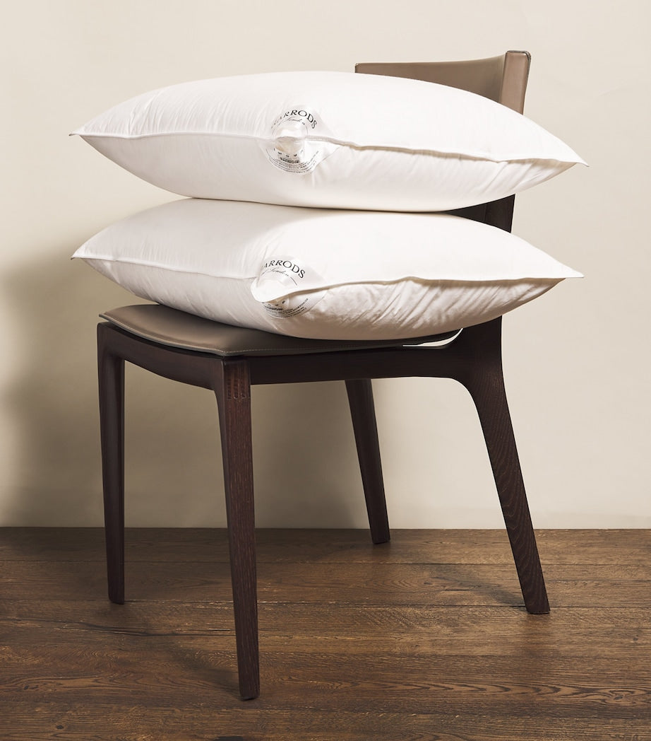 Harrods of London medium/firm goose down pillow 50cm x 75cm - British product