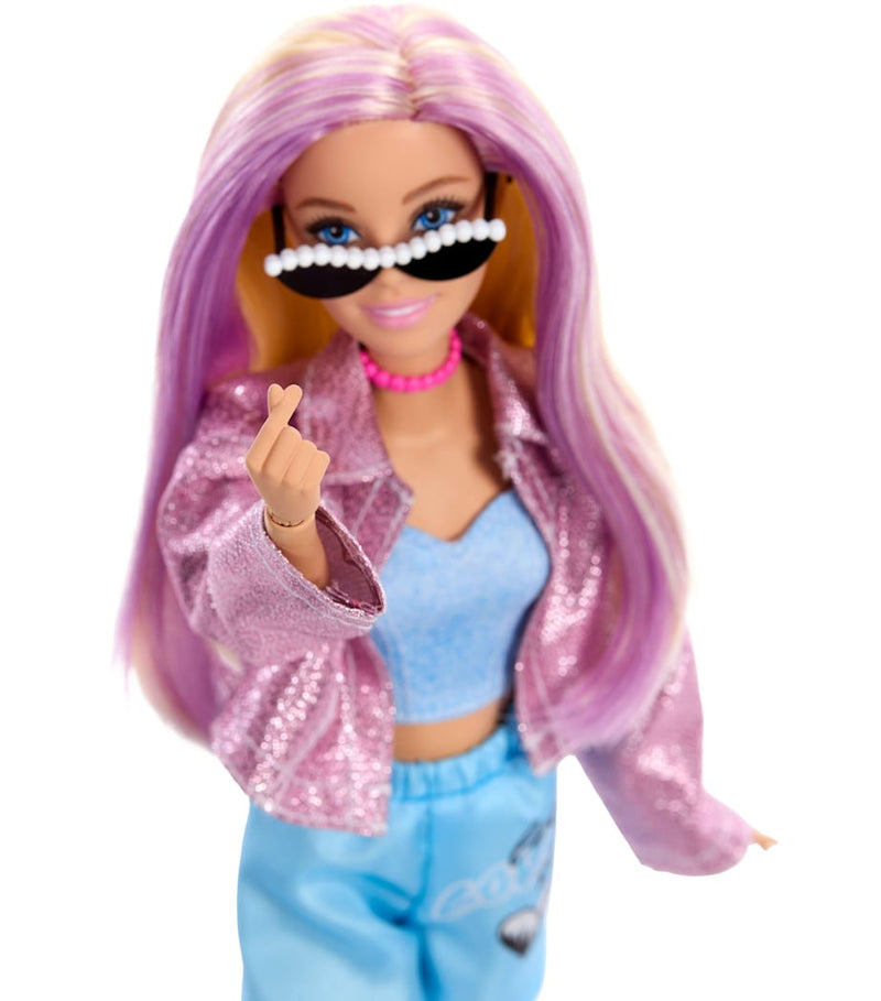 Barbie Deluxe Style fashion build up doll, UK version