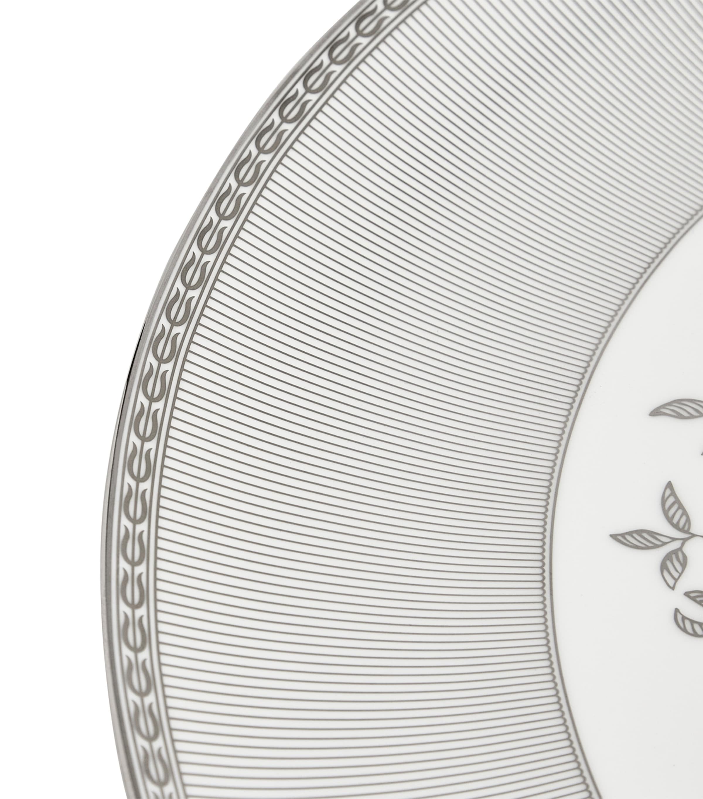 Wedgwood bone china Silver Tonquin plate 34cm (British brand)